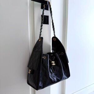 Classic CHANEL Bag: A Stylish and Versatile Choice for Elegance